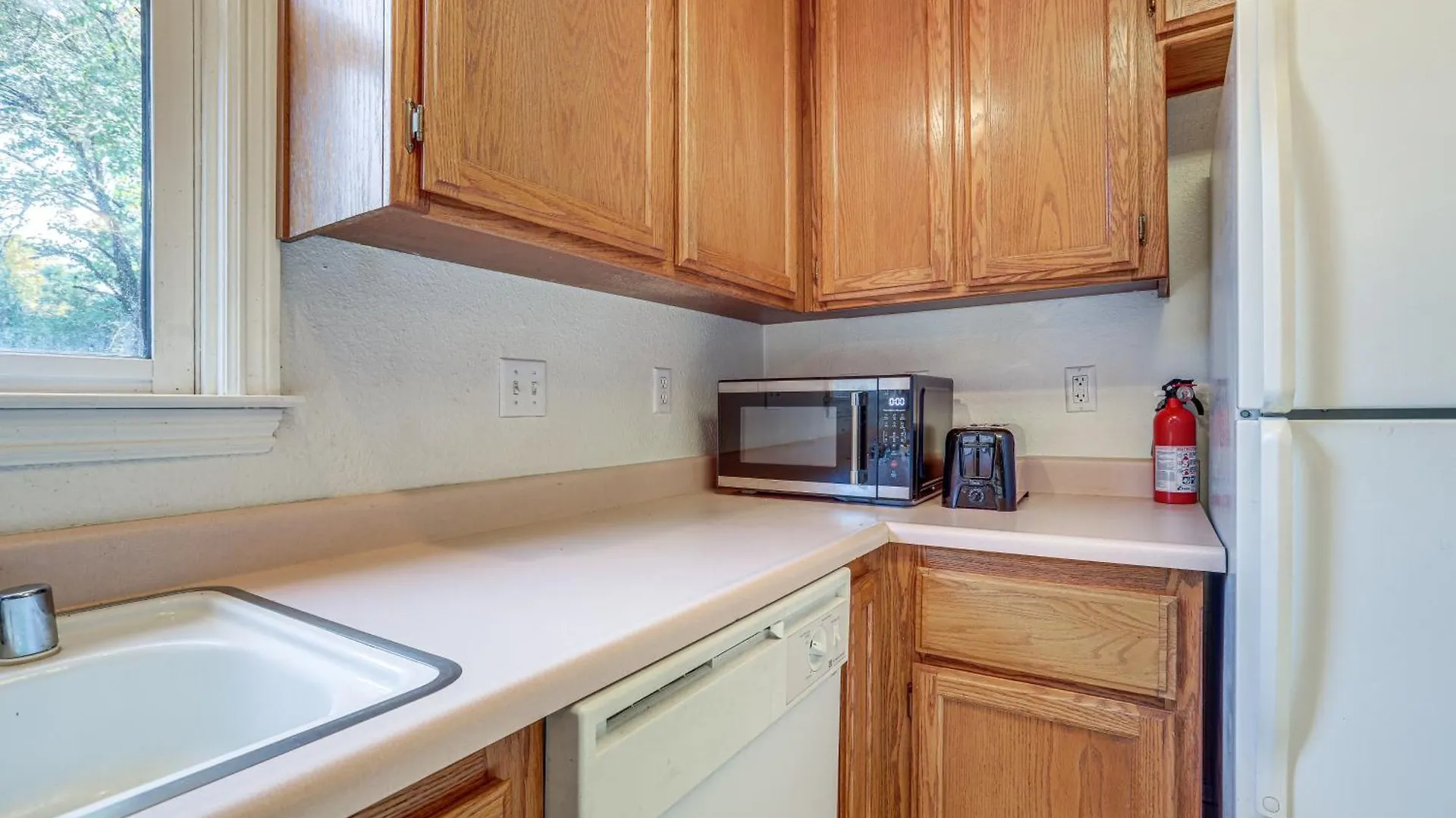Eclectic Sacramento Home About Half Mi To Downtown! בית נופש