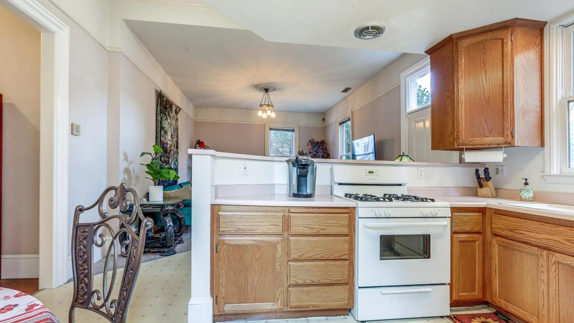 Eclectic Sacramento Home About Half Mi To Downtown! 0*,