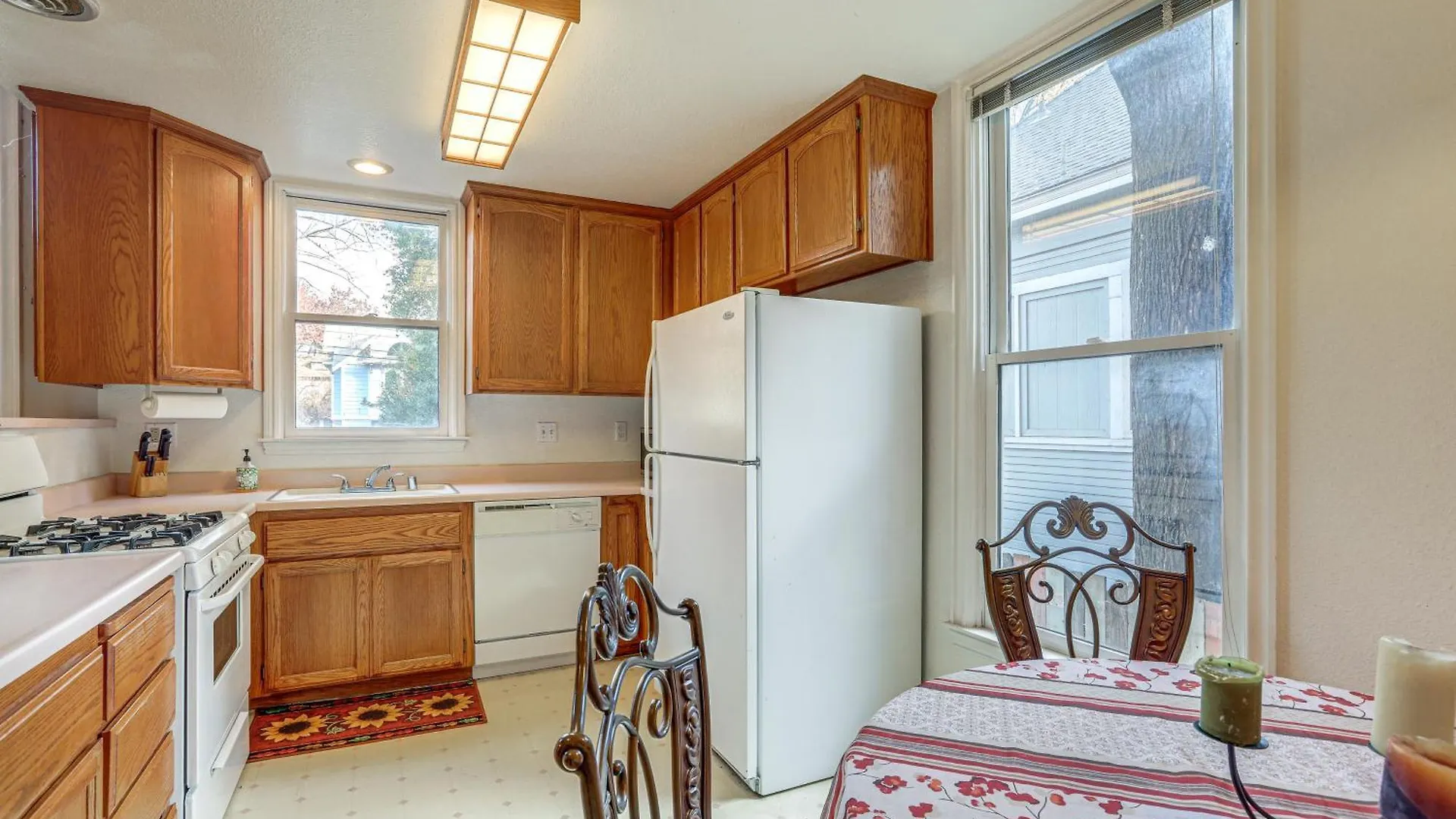 בית נופש Eclectic Sacramento Home About Half Mi To Downtown!