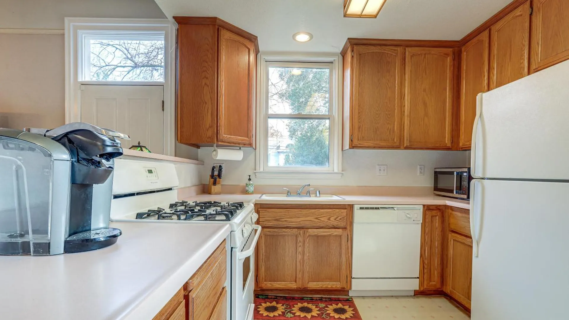 בית נופש Eclectic Sacramento Home About Half Mi To Downtown! ארצות הברית